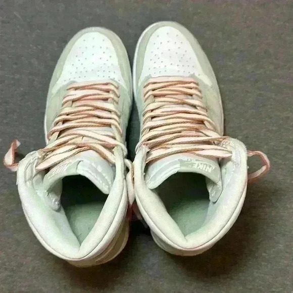 Like new Women’s Air Jordan 1 Retro High OG Seafoam CD0461-002 Women’s Sz 9.5 - Picture 7 of 13